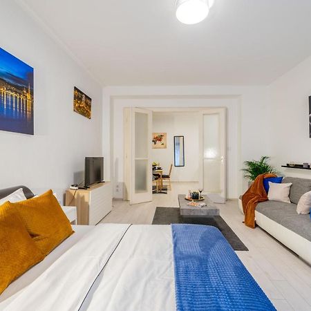 Del Mar Apartment Budapest Luaran gambar