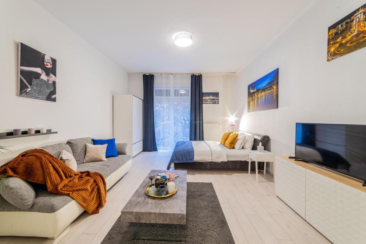 Del Mar Apartment Budapest Luaran gambar