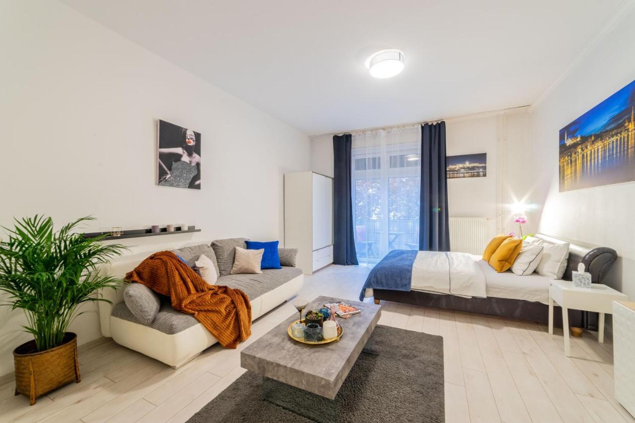 Del Mar Apartment Budapest Luaran gambar