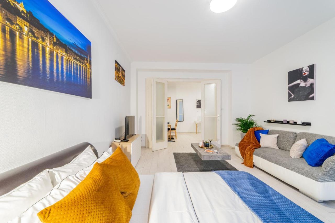Del Mar Apartment Budapest Luaran gambar